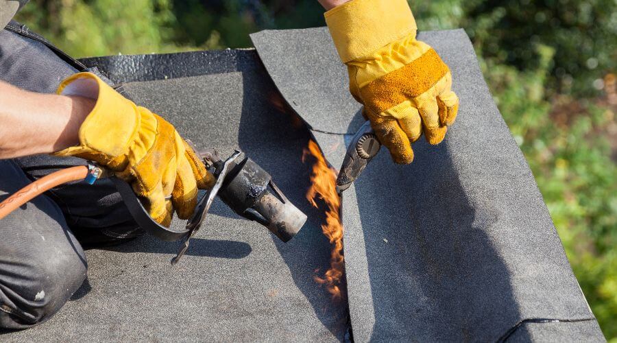 Expert Emergency Roof Repairs services in Riverdale, MD